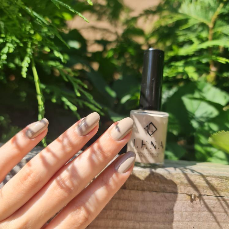 Breathable Halal Nail Polish - Her-mazing! - LE136 by LENA