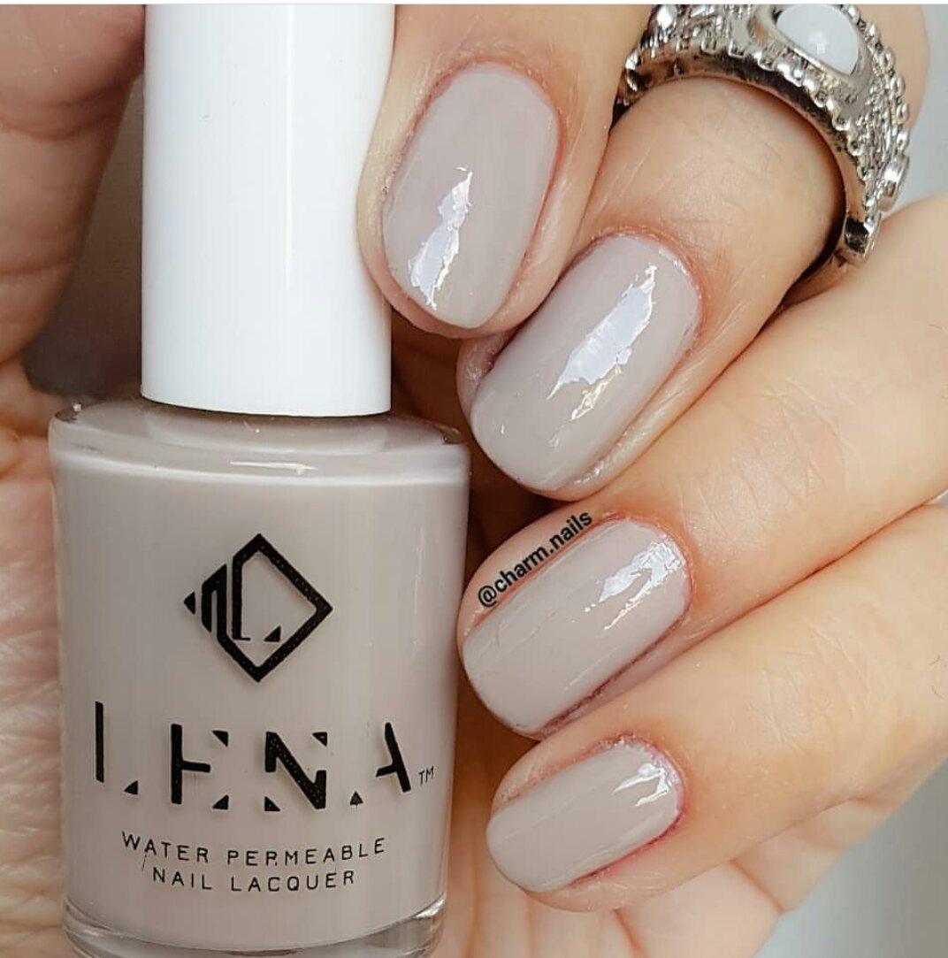 Breathable_Halal_Nail_Polish_Her-mazing_LE136_LENA